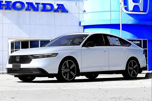 Platinum 2026 Honda Accord SE