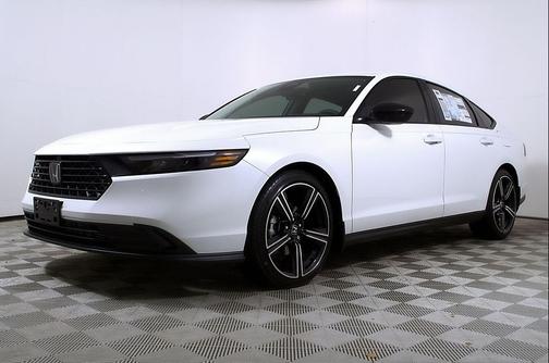 Platinum 2026 Honda Accord SE