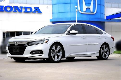 Platinum White Pearl 2018 Honda Accord Touring 2.0T