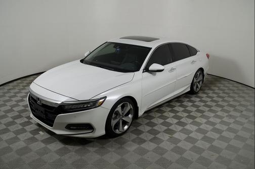 Platinum White Pearl 2018 Honda Accord Touring 2.0T