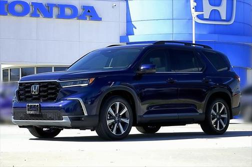 2025 Honda Pilot Touring 8-Passenger