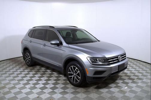 Pyrite Silver Metallic 2021 Volkswagen Tiguan 2.0T SE