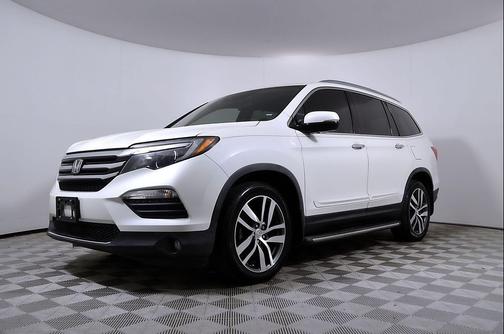 White Diamond Pearl 2016 Honda Pilot Touring