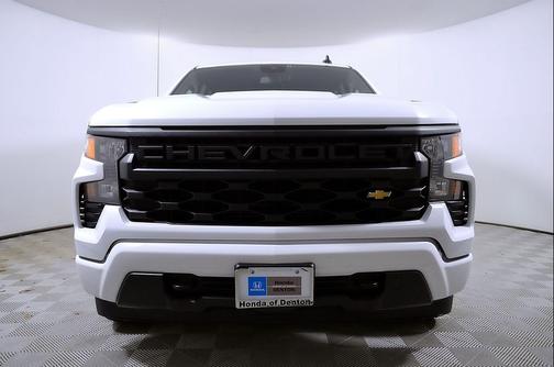 Summit White 2024 Chevrolet Silverado 1500 Custom