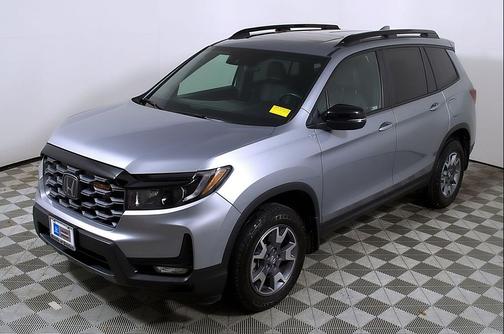 Lunar Silver Metallic 2023 Honda Passport AWD TrailSport