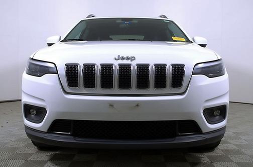 Bright White Clearcoat 2019 Jeep Cherokee Latitude Plus