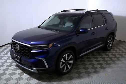 2025 Honda Pilot Touring 8-Passenger