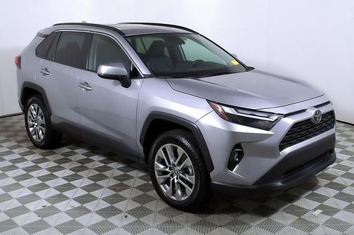 2022 Toyota RAV4 XLE Premium