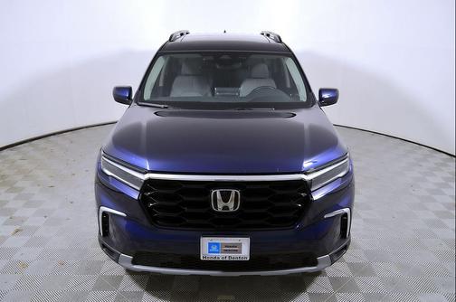 Obsidian Blue Pearl 2025 Honda Pilot Touring 8-Passenger