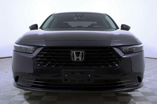 Crystal Black Pearl 2023 Honda Accord LX 1.5T