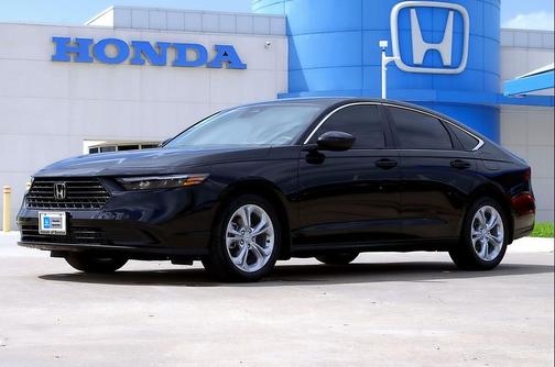 Crystal Black Pearl 2023 Honda Accord LX 1.5T