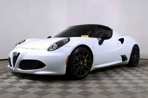 2015 Alfa Romeo 4C Spider Base