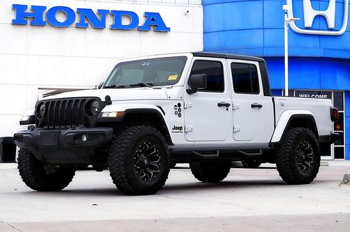 2021 Jeep Gladiator Willys 4x4
