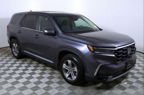 2023 Honda Pilot AWD EX-L 8 Passenger