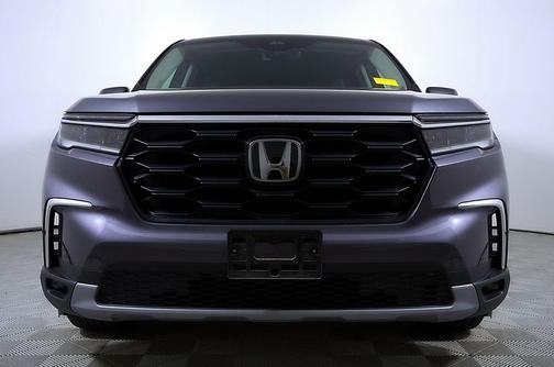 2023 Honda Pilot AWD EX-L 8 Passenger