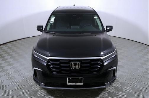 Crystal Black Pearl 2025 Honda Pilot EX-L