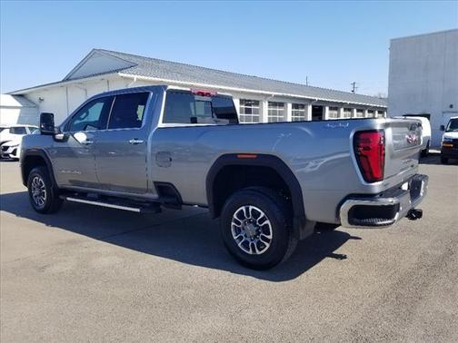 2025 GMC Sierra 3500 SLT