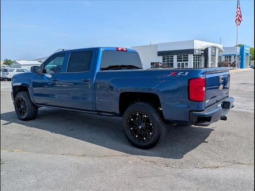 Deep Ocean Blue Metallic 2018 Chevrolet Silverado 1500 2LT