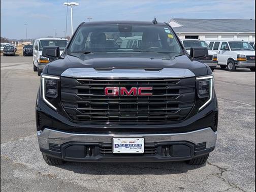 2025 GMC Sierra 1500 Pro