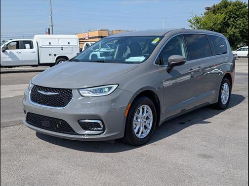 Ceramic Gray Clearcoat 2023 Chrysler Pacifica Touring L