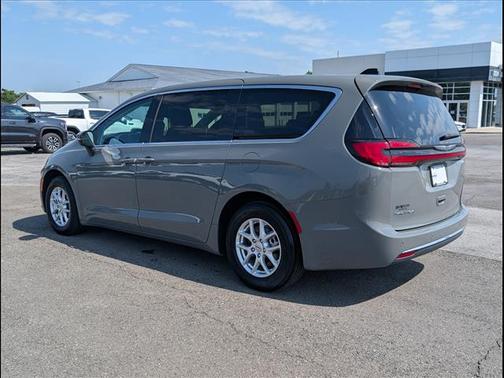 Ceramic Gray Clearcoat 2023 Chrysler Pacifica Touring L