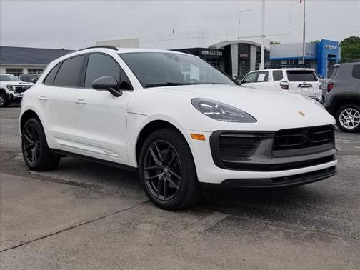2023 Porsche Macan Base