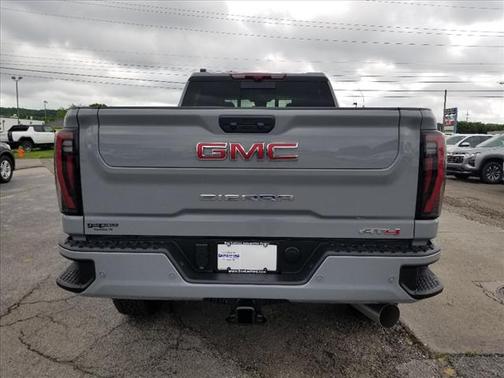 2025 GMC Sierra 2500 AT4