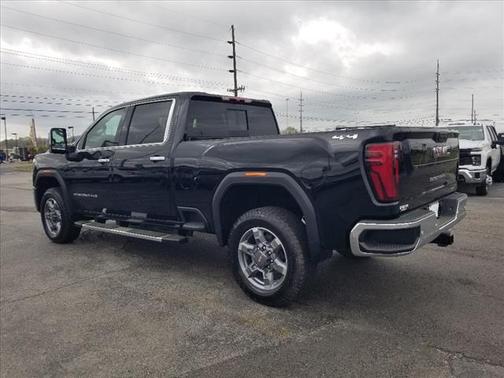 2025 GMC Sierra 3500 SLT