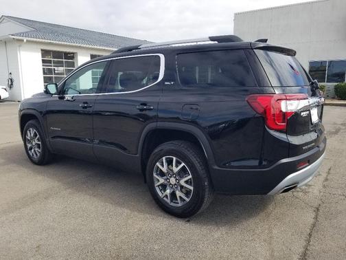 2023 GMC Acadia AWD SLT