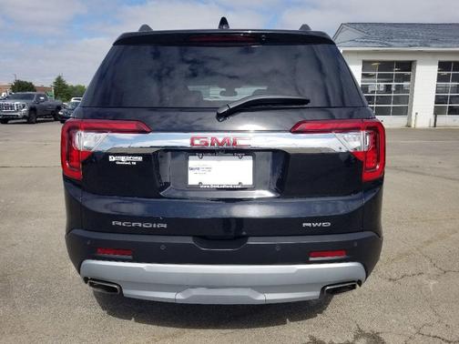 2023 GMC Acadia AWD SLT