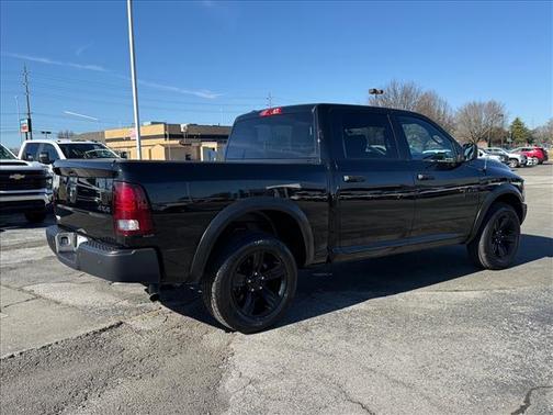 2024 RAM 1500 Classic Warlock Crew Cab 4x4 5'7' Box