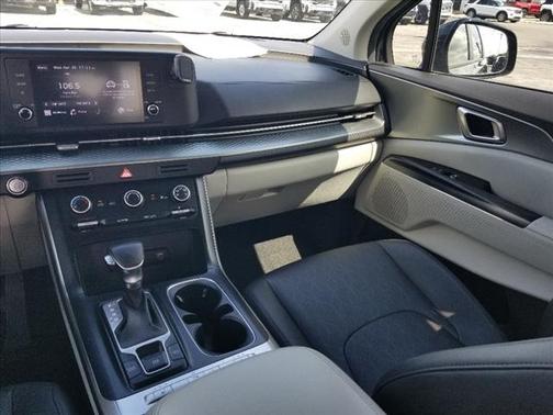 2022 Kia Carnival LXS