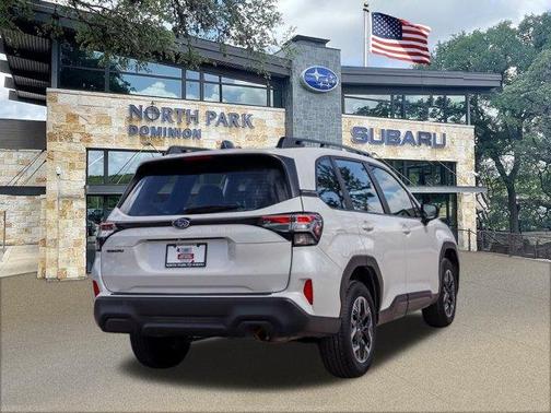 2025 Subaru Forester Base