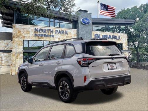 2025 Subaru Forester Base