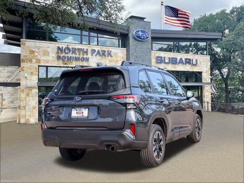 2025 Subaru Forester Base