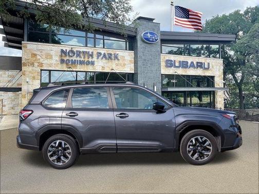 2025 Subaru Forester Base
