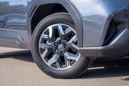 2025 Subaru Forester Base