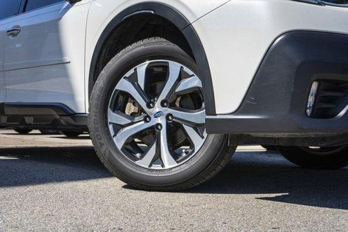 Crystal White Pearl 2020 Subaru Outback Touring