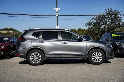2020 Nissan Rogue SV