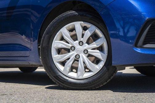 Admiral Blue Pearl 2019 Hyundai Accent SE