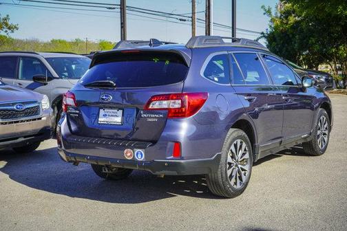 Carbide Gray Metallic 2017 Subaru Outback 3.6R Limited