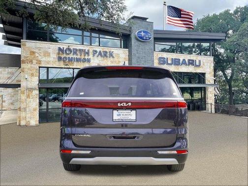 2024 Kia Carnival EX