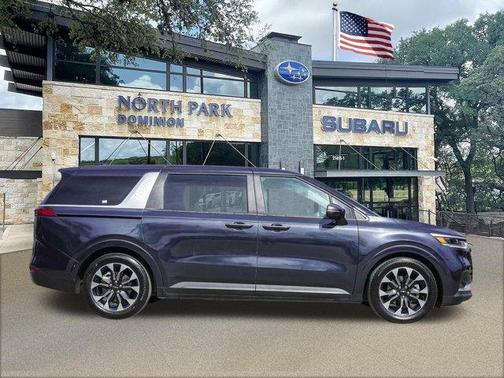 2024 Kia Carnival EX