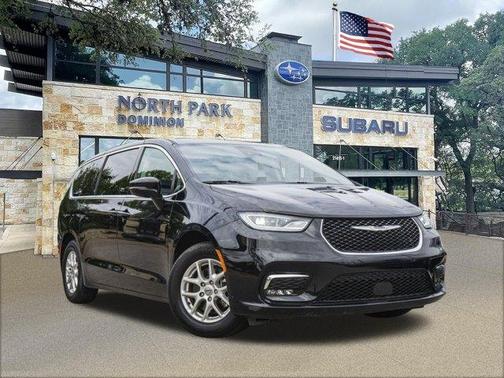 2024 Chrysler Pacifica Touring-L