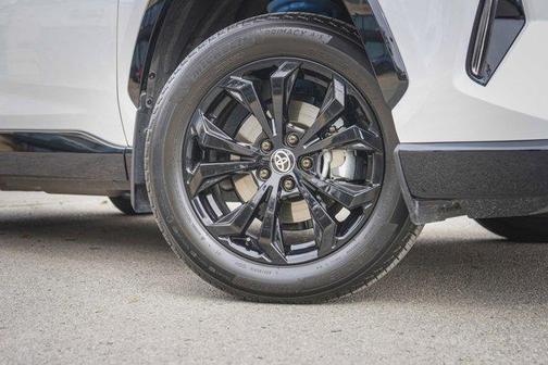 2024 Toyota RAV4 Hybrid XSE