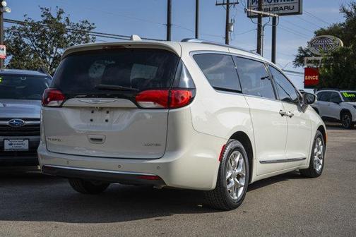 2017 Chrysler Pacifica Limited