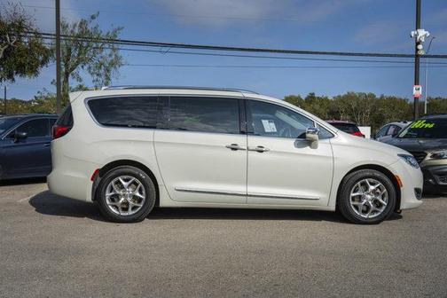2017 Chrysler Pacifica Limited