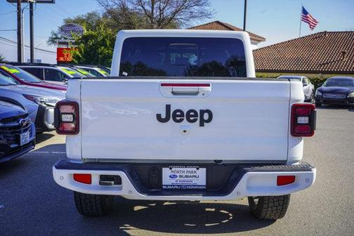 2023 Jeep Gladiator Overland