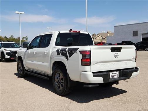 2025 Nissan Frontier SV