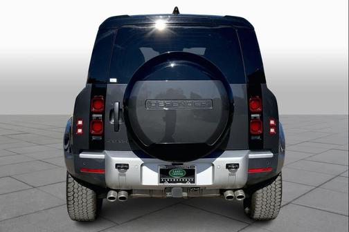 2024 Land Rover Defender 110 P500 SE